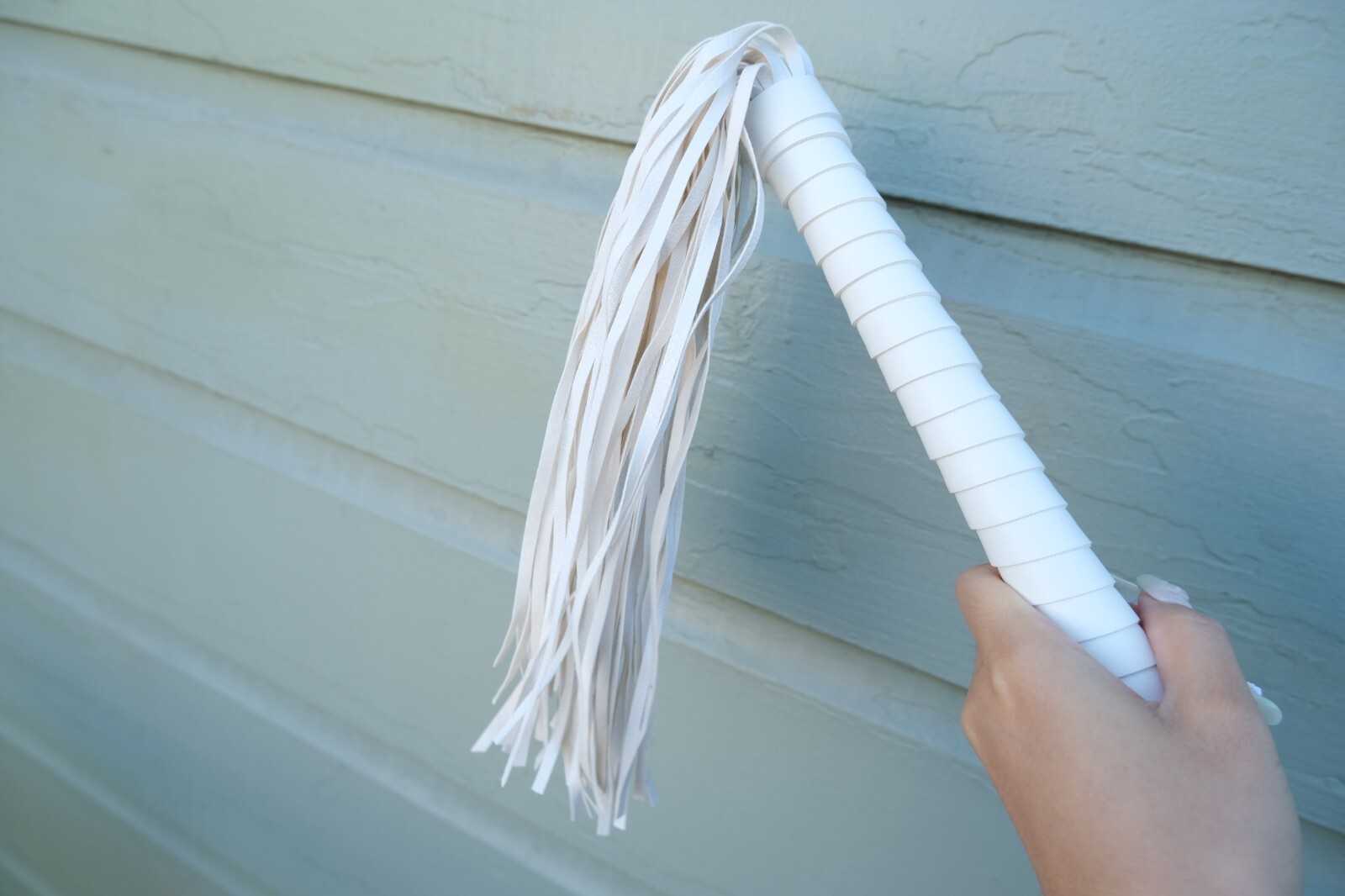 White & Black Leather Whip Flogger SM PU Leather Handle Whip for Couples