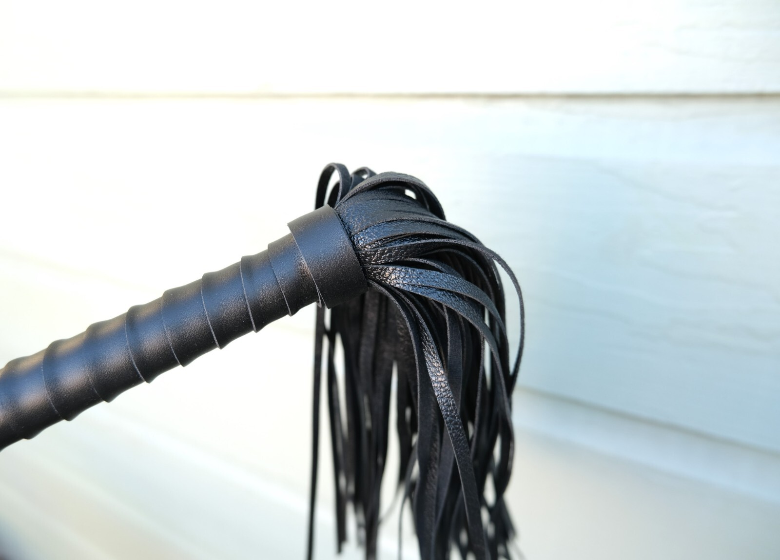 White & Black Leather Whip Flogger SM PU Leather Handle Whip for Couples