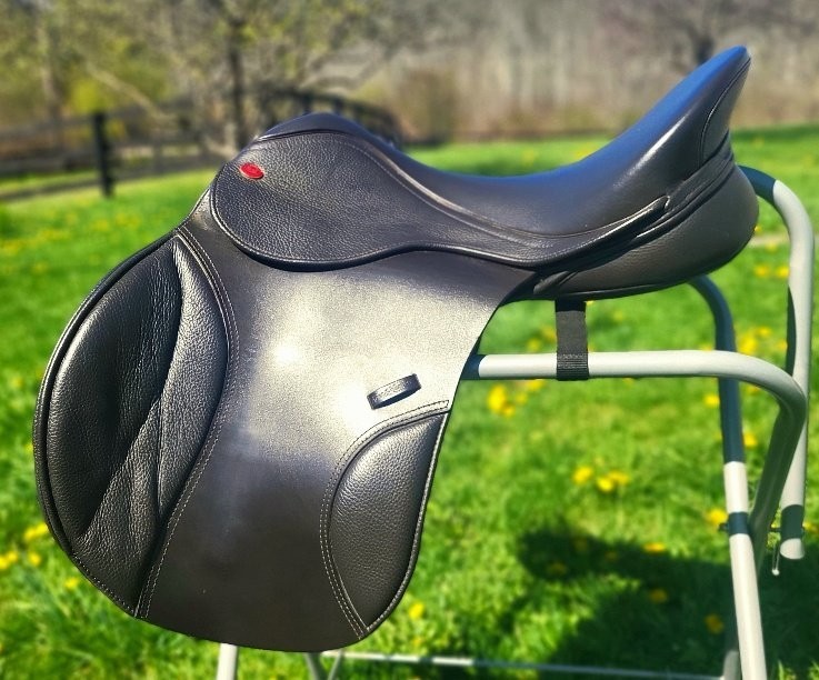 Kent and Masters 18” General Purpose S-Series Universal Saddle Brown