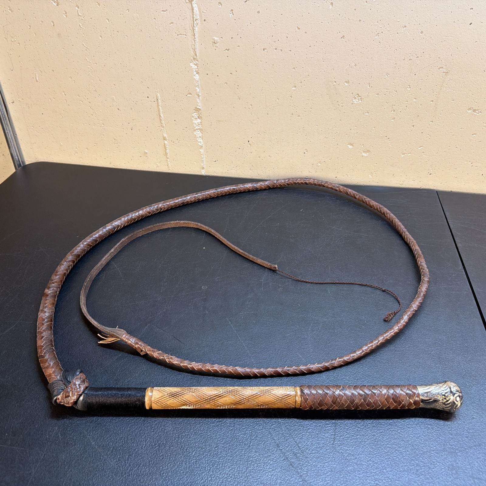 Stock Whip 07 feet long Bull whip Bamboo Wood Handle Stockwhip Bullwhip Whips