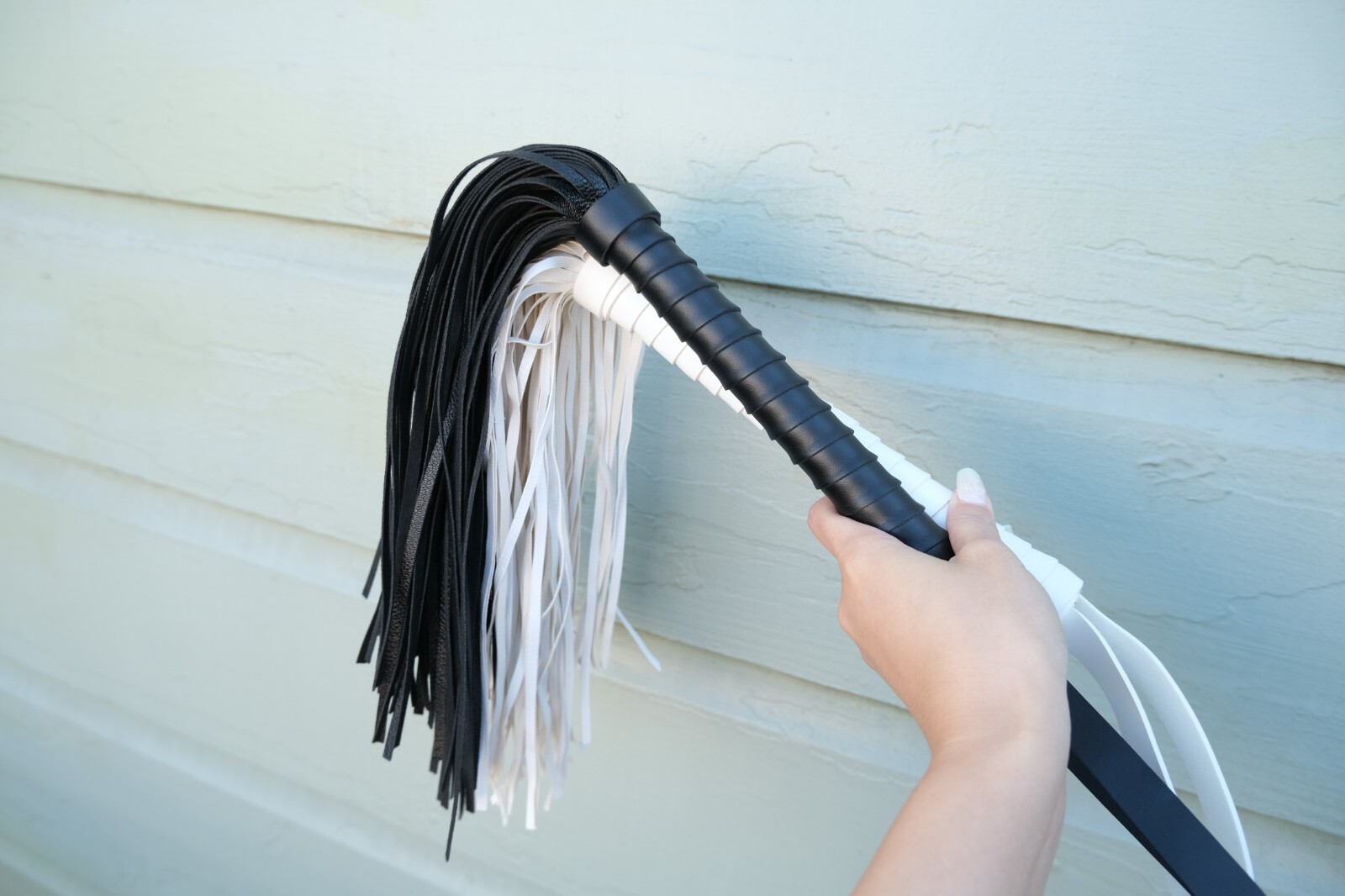 White & Black Leather Whip Flogger SM PU Leather Handle Whip for Couples