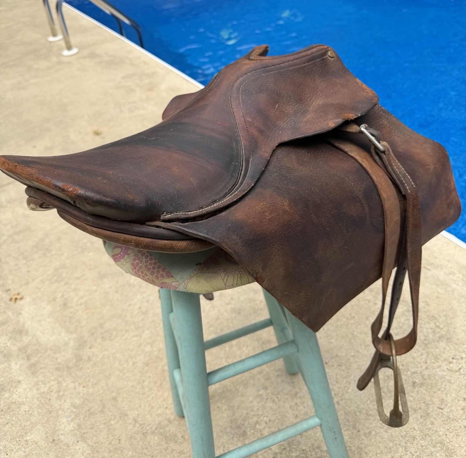 VTG Horse Saddle & Stirrups Industria Argentina Leather Brass Model 305 Size 19